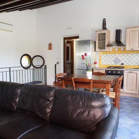 Case Vacanze Casa Romana 拉斯卡里 外观 照片